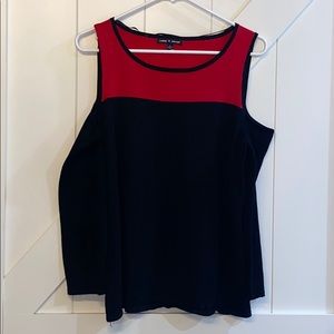 Cable & Gauge cold shoulder knit